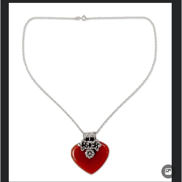 Beautiful large size Carnelian heart with floral design , comes with earrings - Picture 2 of 5